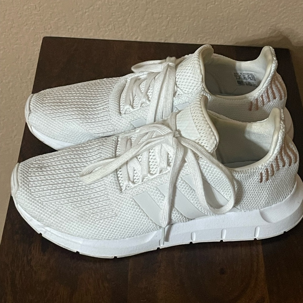 Adidas size 7 gently worn